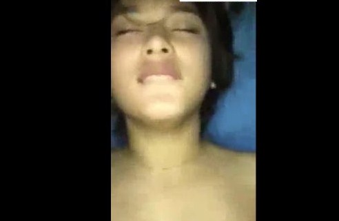 Bisitang Bebot Naiyot Sa Kwarto Ni Lucas